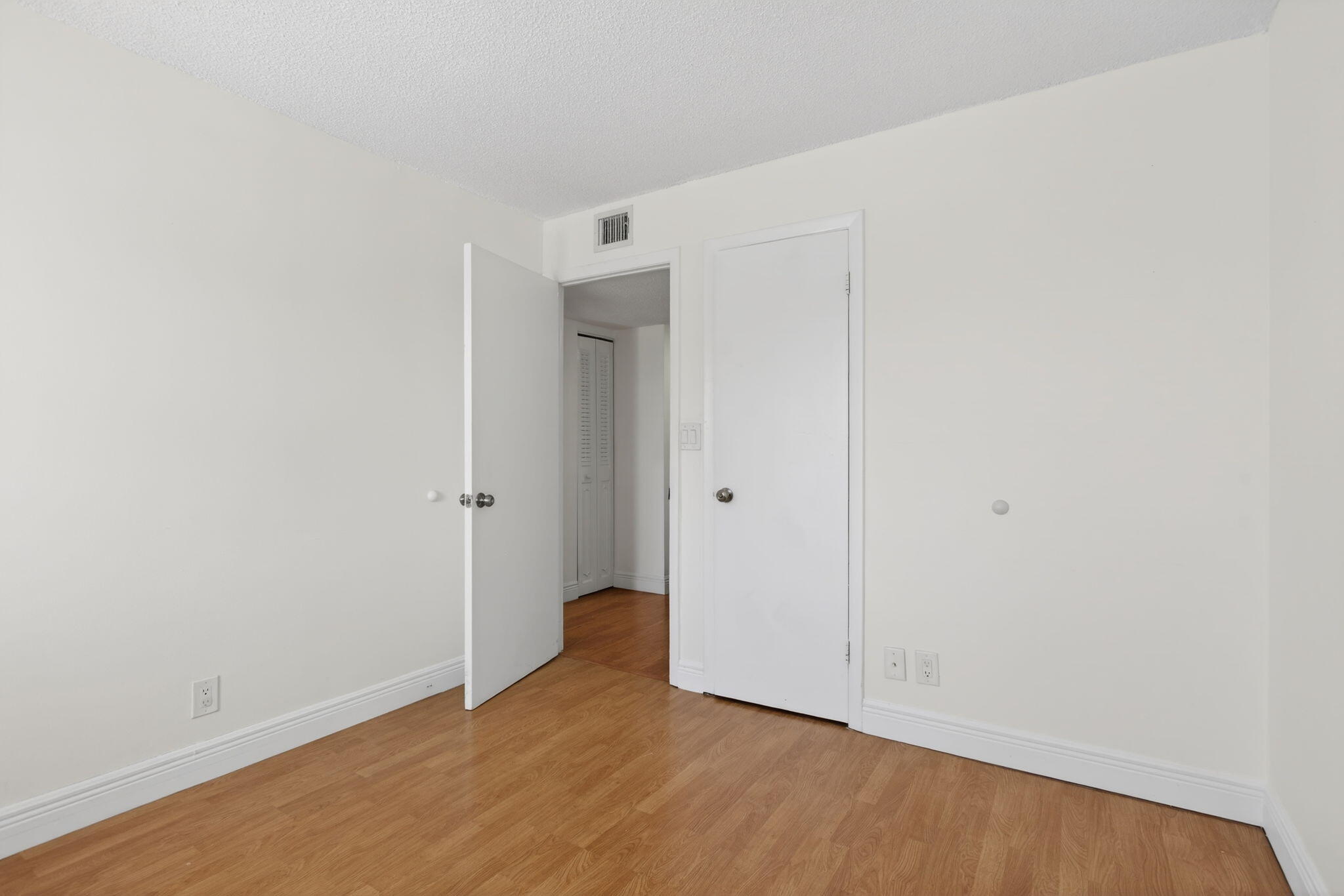 BLUE LAKE TOWNHOUSES - Residential