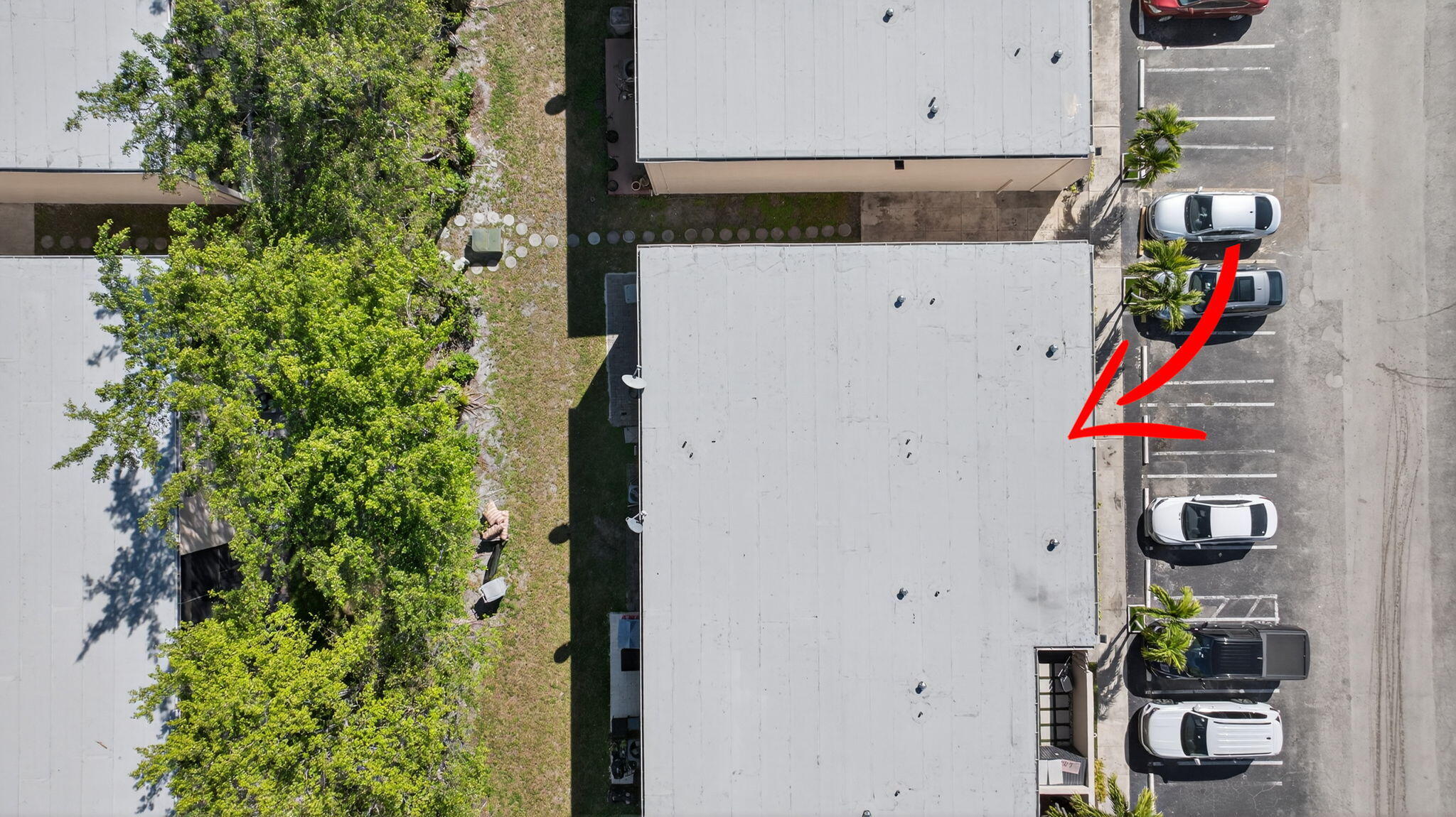 BLUE LAKE TOWNHOUSES - Residential