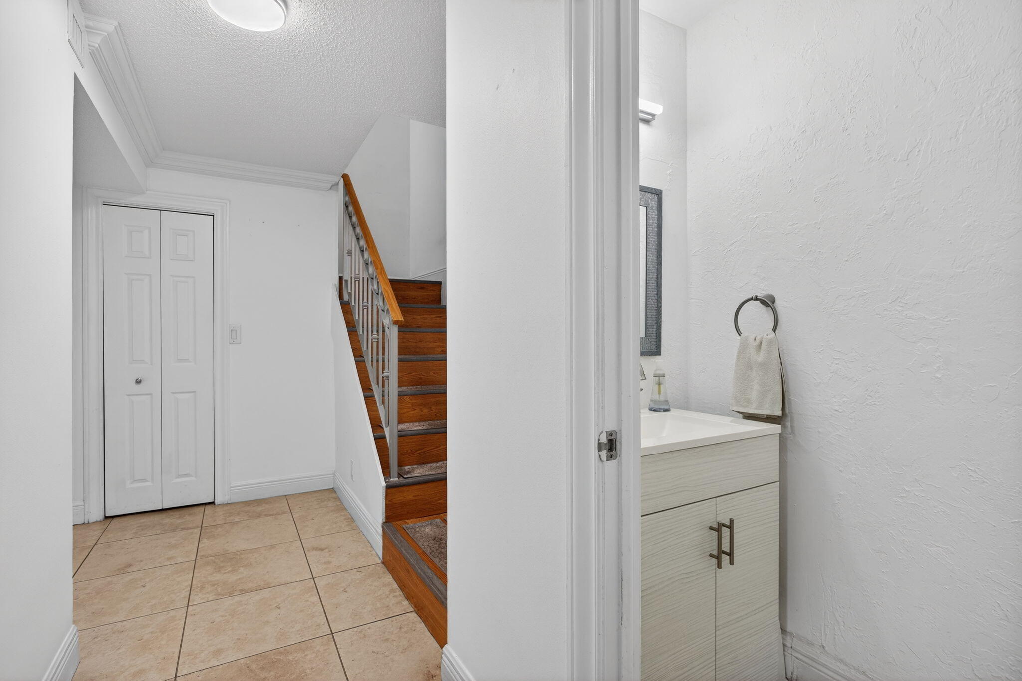 BLUE LAKE TOWNHOUSES - Residential