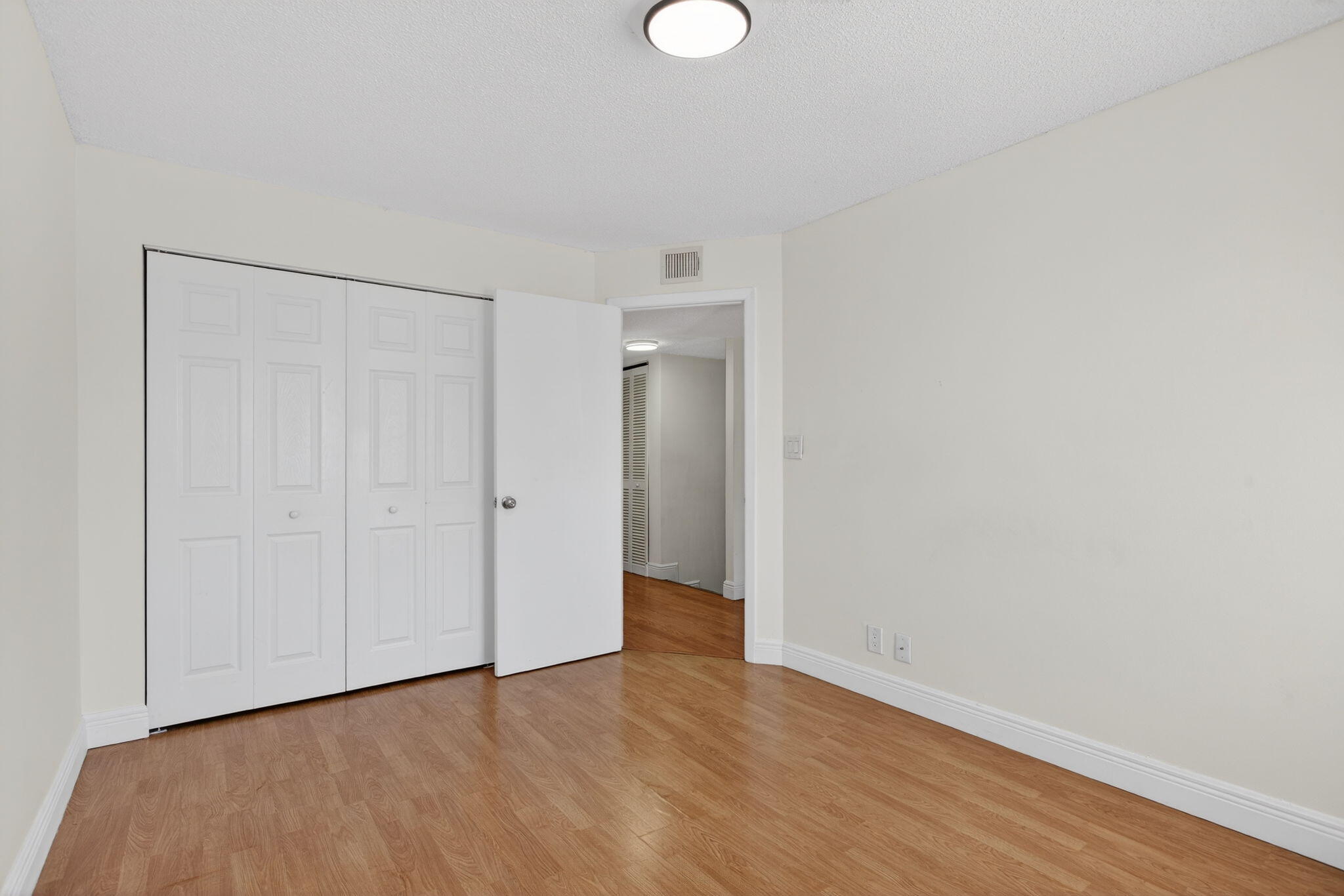 BLUE LAKE TOWNHOUSES - Residential