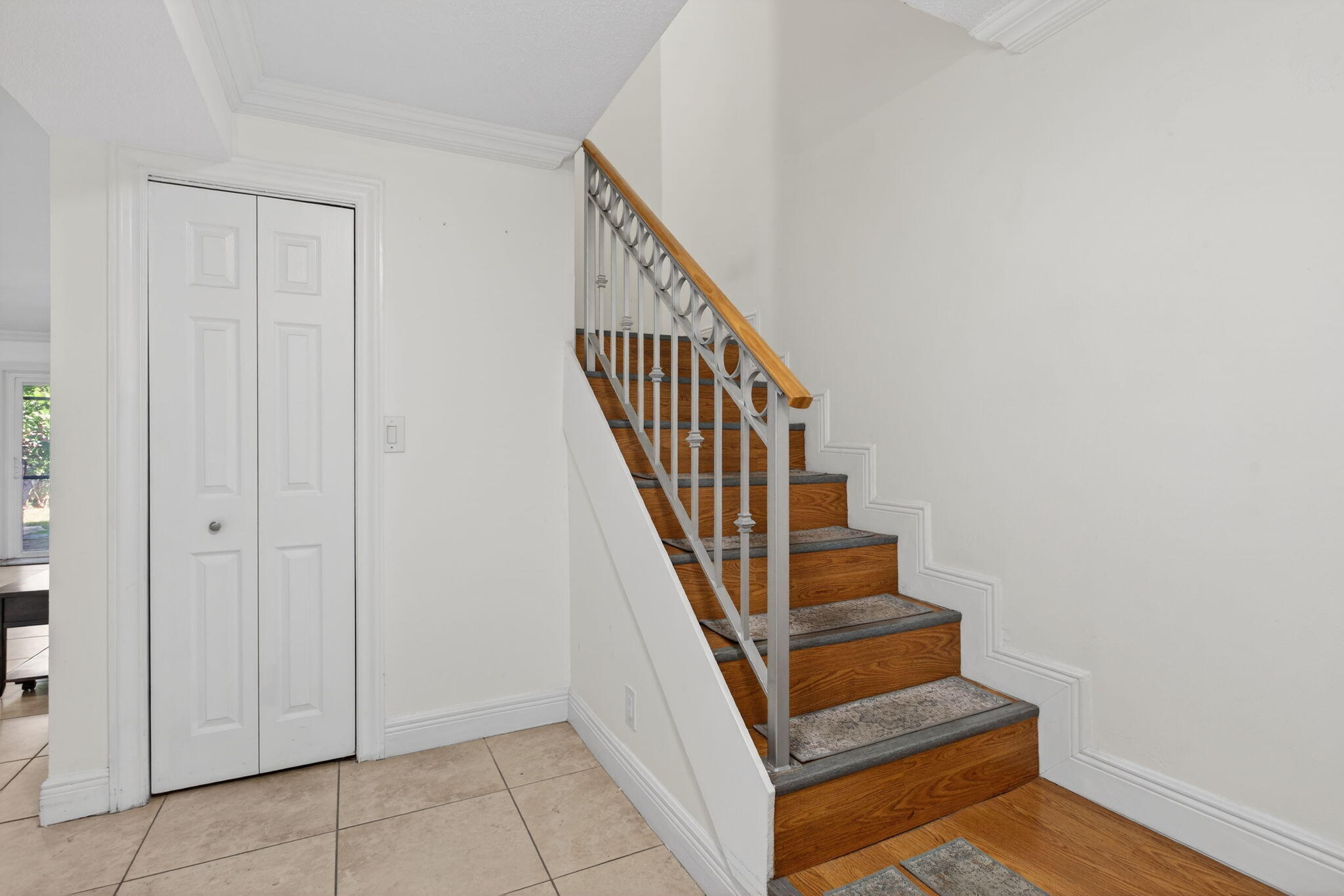 BLUE LAKE TOWNHOUSES - Residential