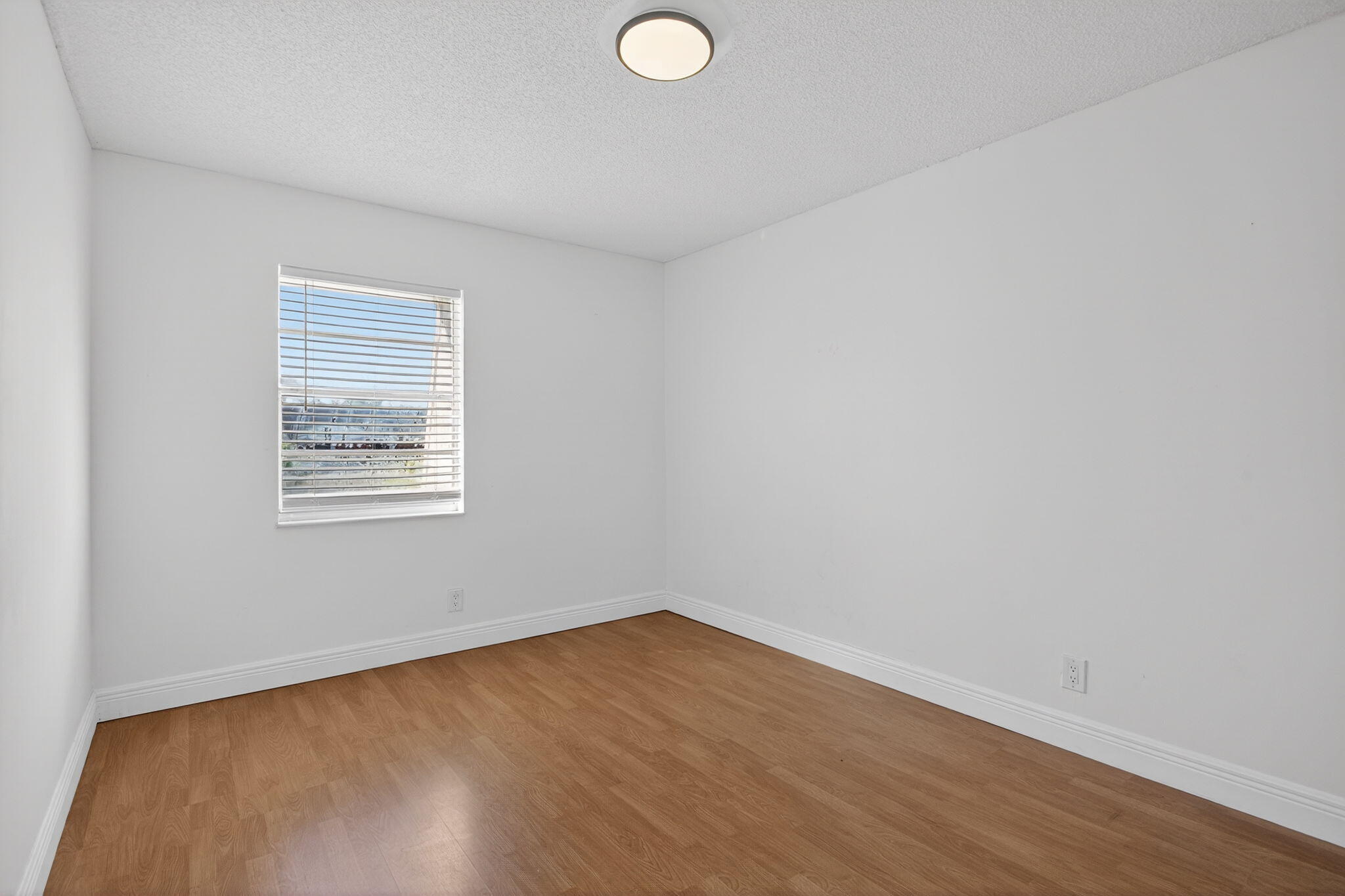 BLUE LAKE TOWNHOUSES - Residential