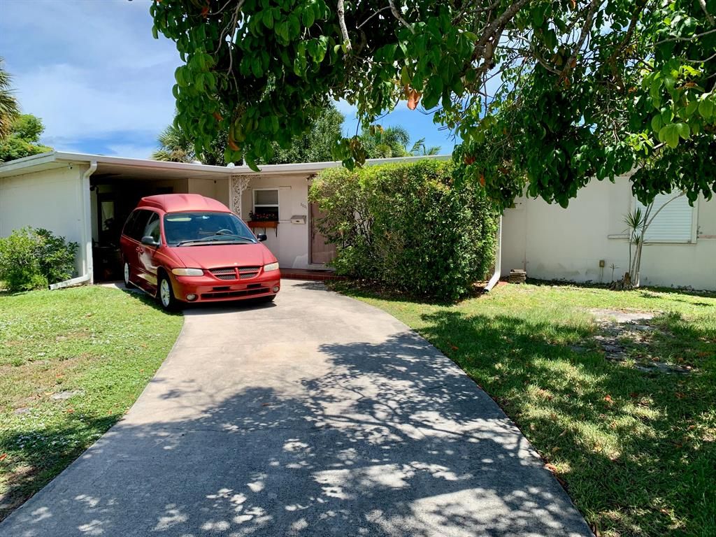 Photo of 2801 SE Morningside Boulevard Blvd, Port Saint Lucie, FL 34952 (MLS # R10825560)