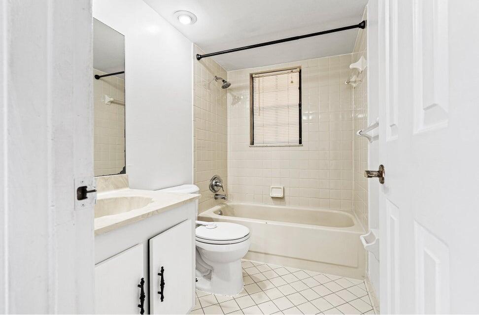 OAK COURT CONDO - Residential Lease