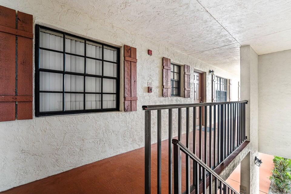 OAK COURT CONDO - Residential Lease