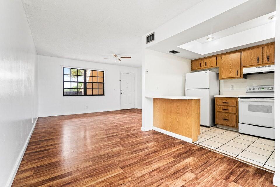 OAK COURT CONDO - Residential Lease