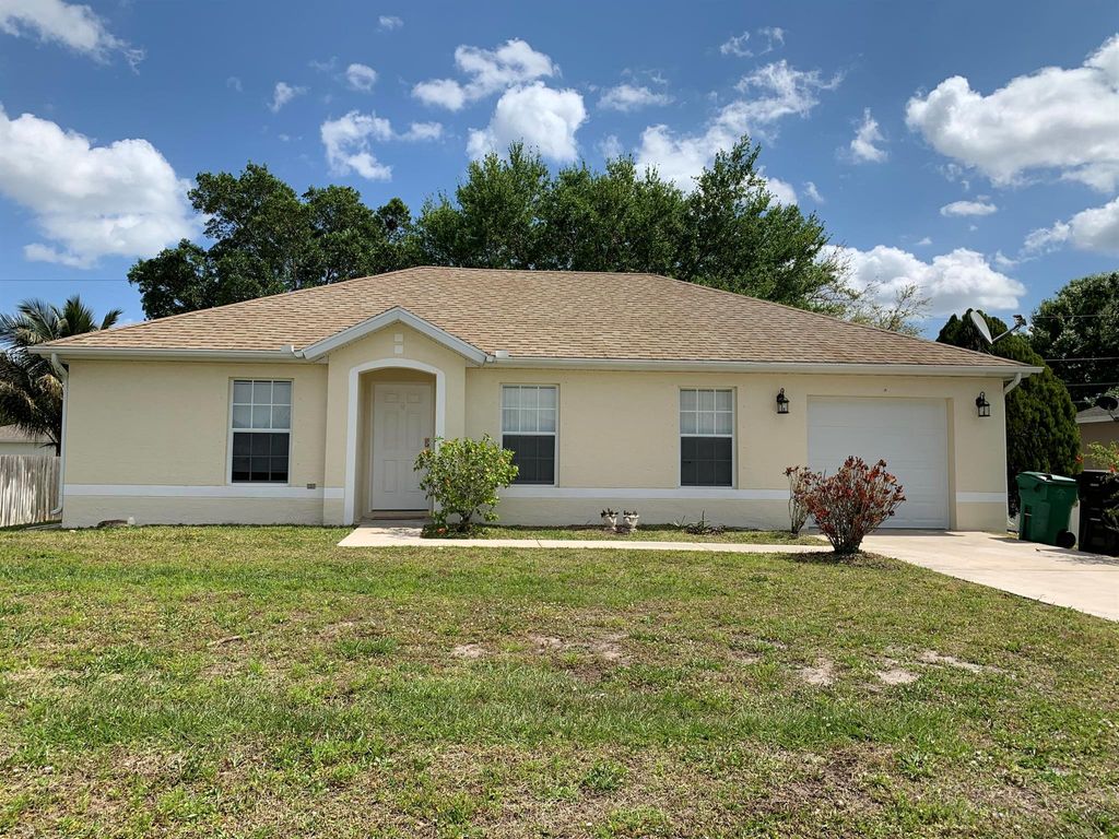 Photo of 4437 SW Babylon Street, Port Saint Lucie, FL 34953 (MLS # R10968475)