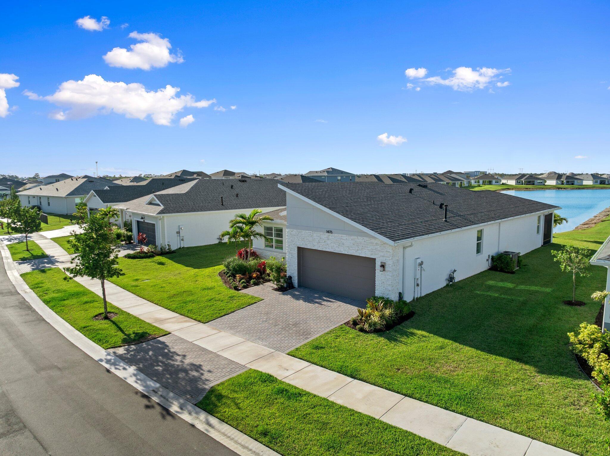 CADENCE PHASE 1 TRADITION - Residential