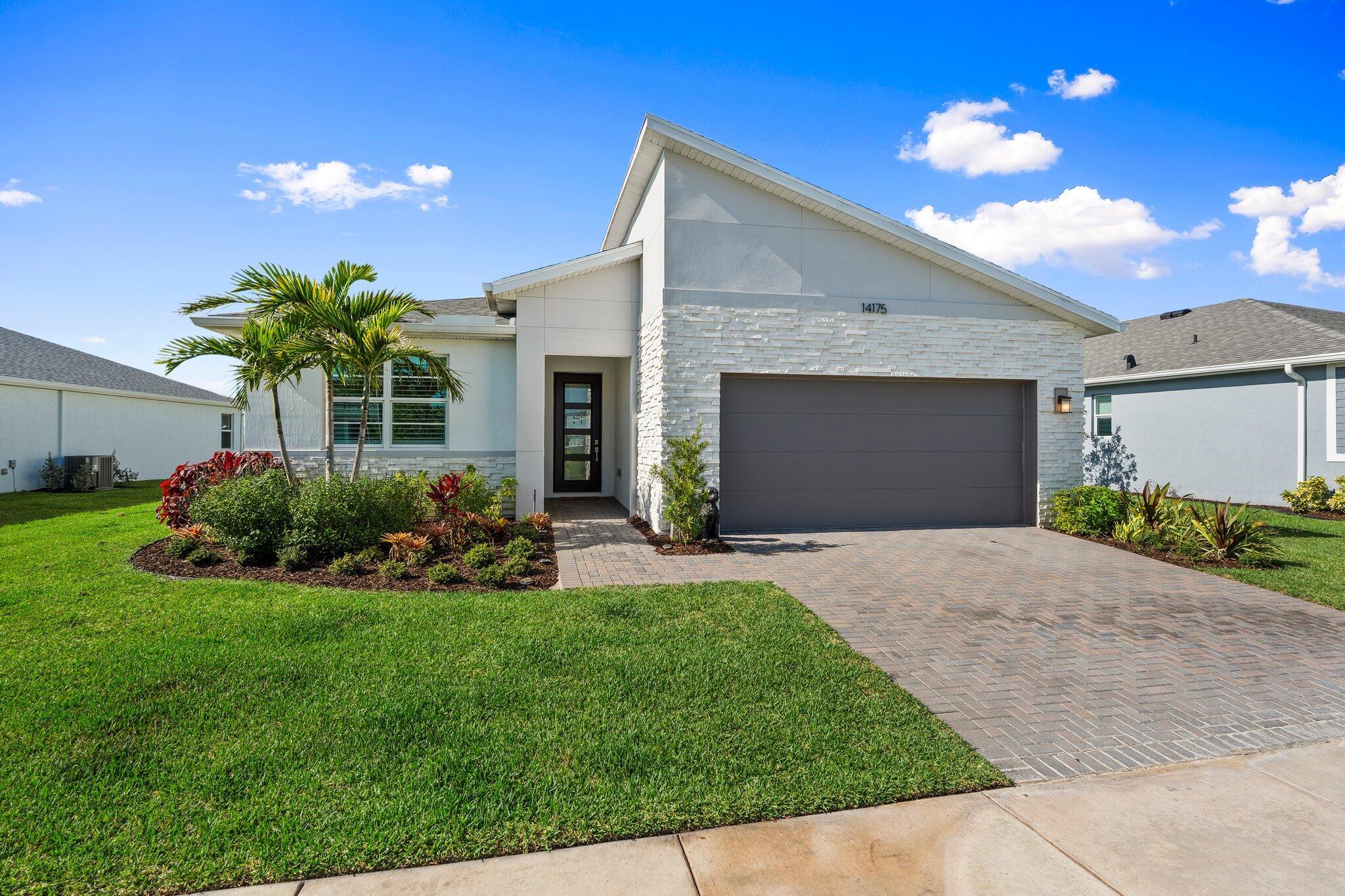 CADENCE PHASE 1 TRADITION - Residential