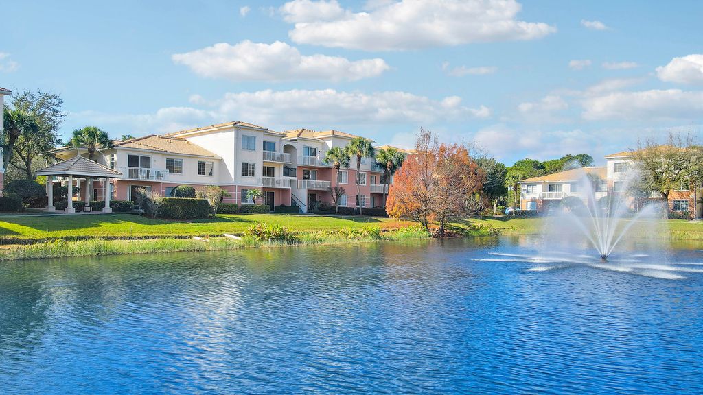 Photo of 9212 W Myrtlewood Circle W, Palm Beach Gardens, FL 33418 (MLS # R11164522)