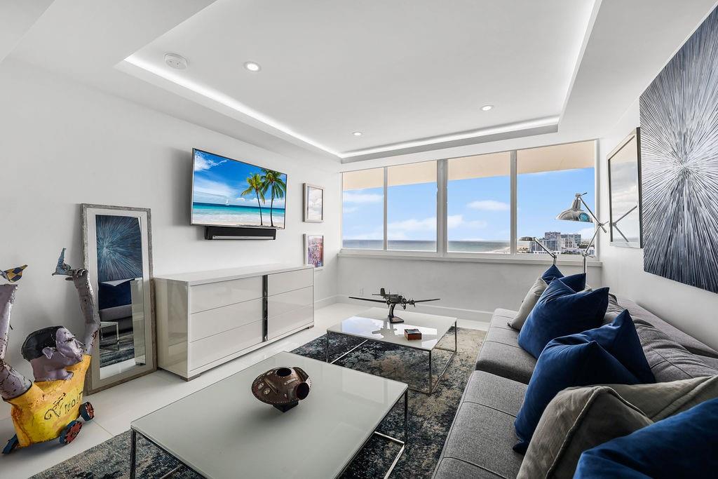 Illini Condo - Residential Lease