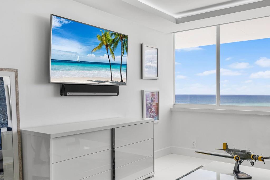 Illini Condo - Residential Lease