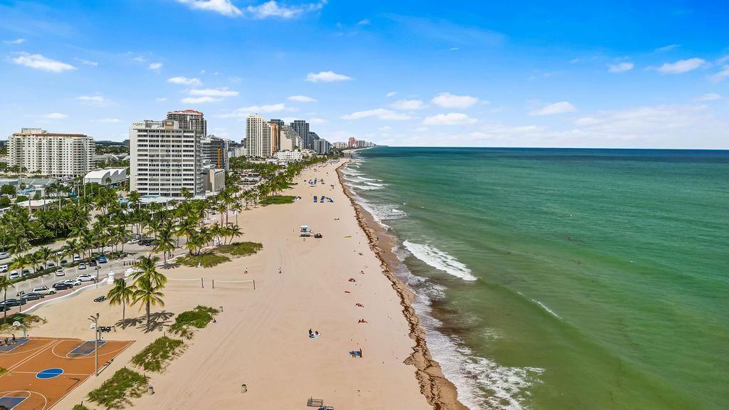 Illini Condo - Residential Lease