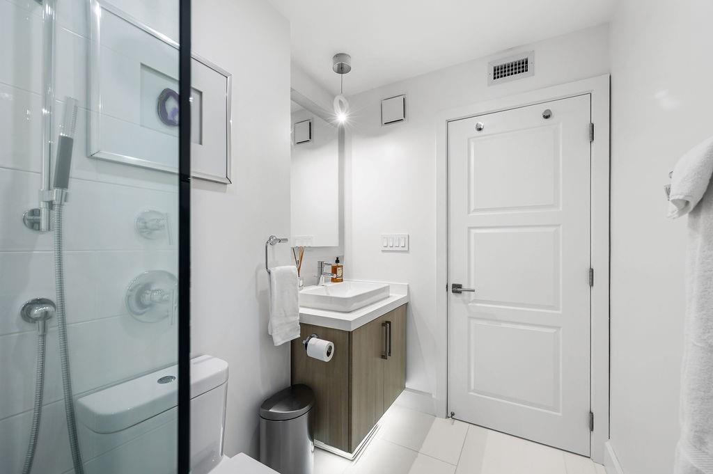 Illini Condo - Residential Lease