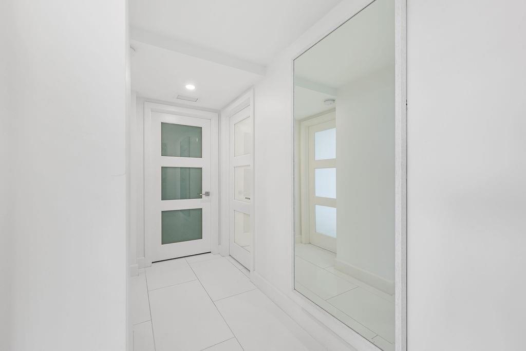 Illini Condo - Residential Lease