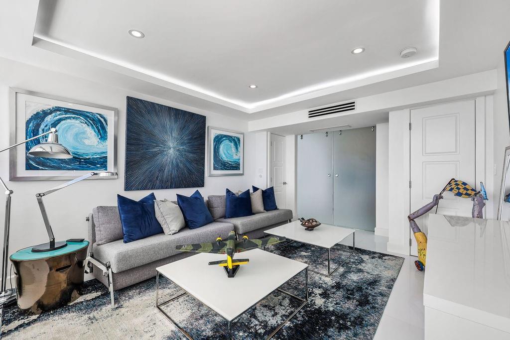 Illini Condo - Residential Lease