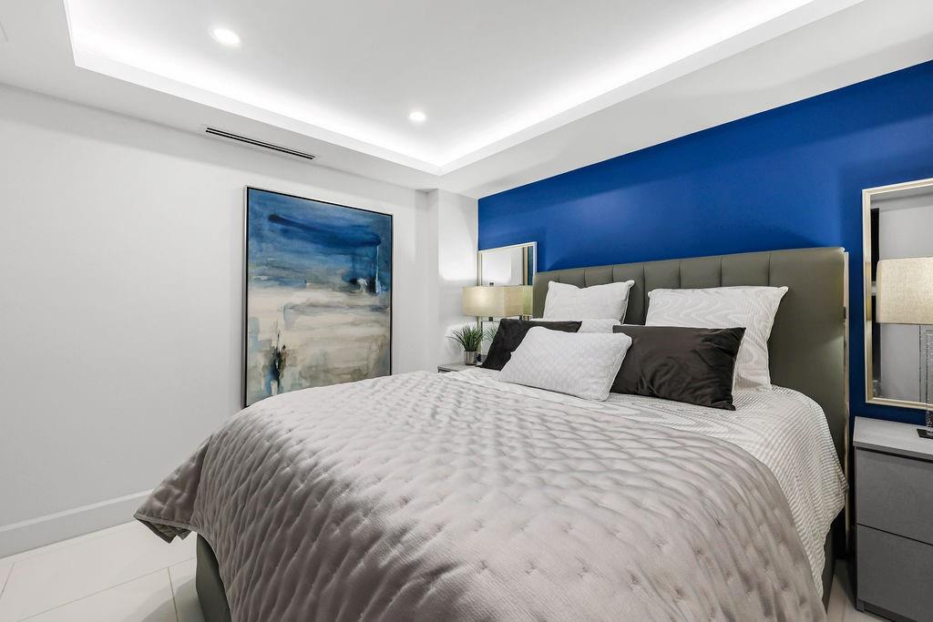 Illini Condo - Residential Lease