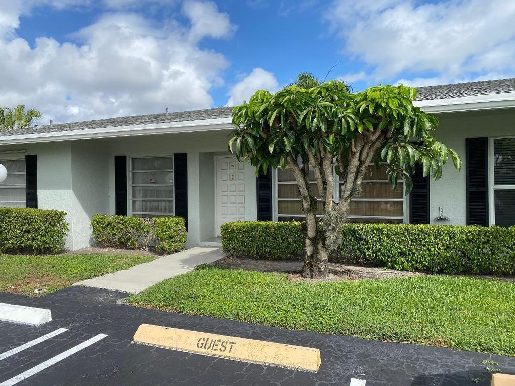 Photo of 2331 Croton Lane #B, Delray Beach, FL 33445 (MLS # R11166772)