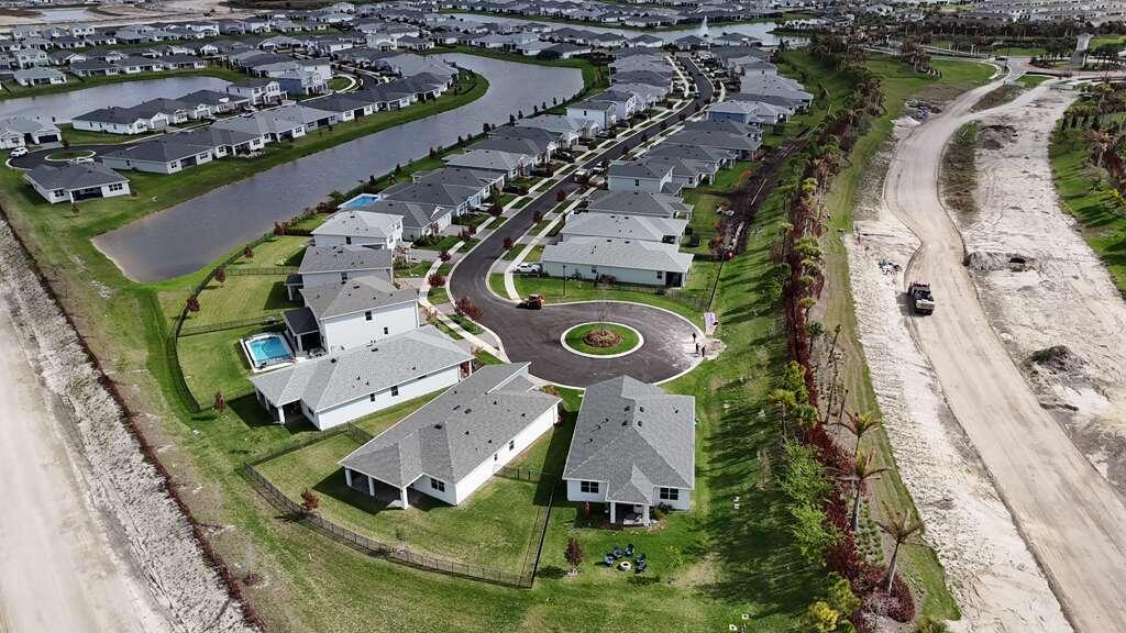 CADENCE PHASE III - Residential Lease