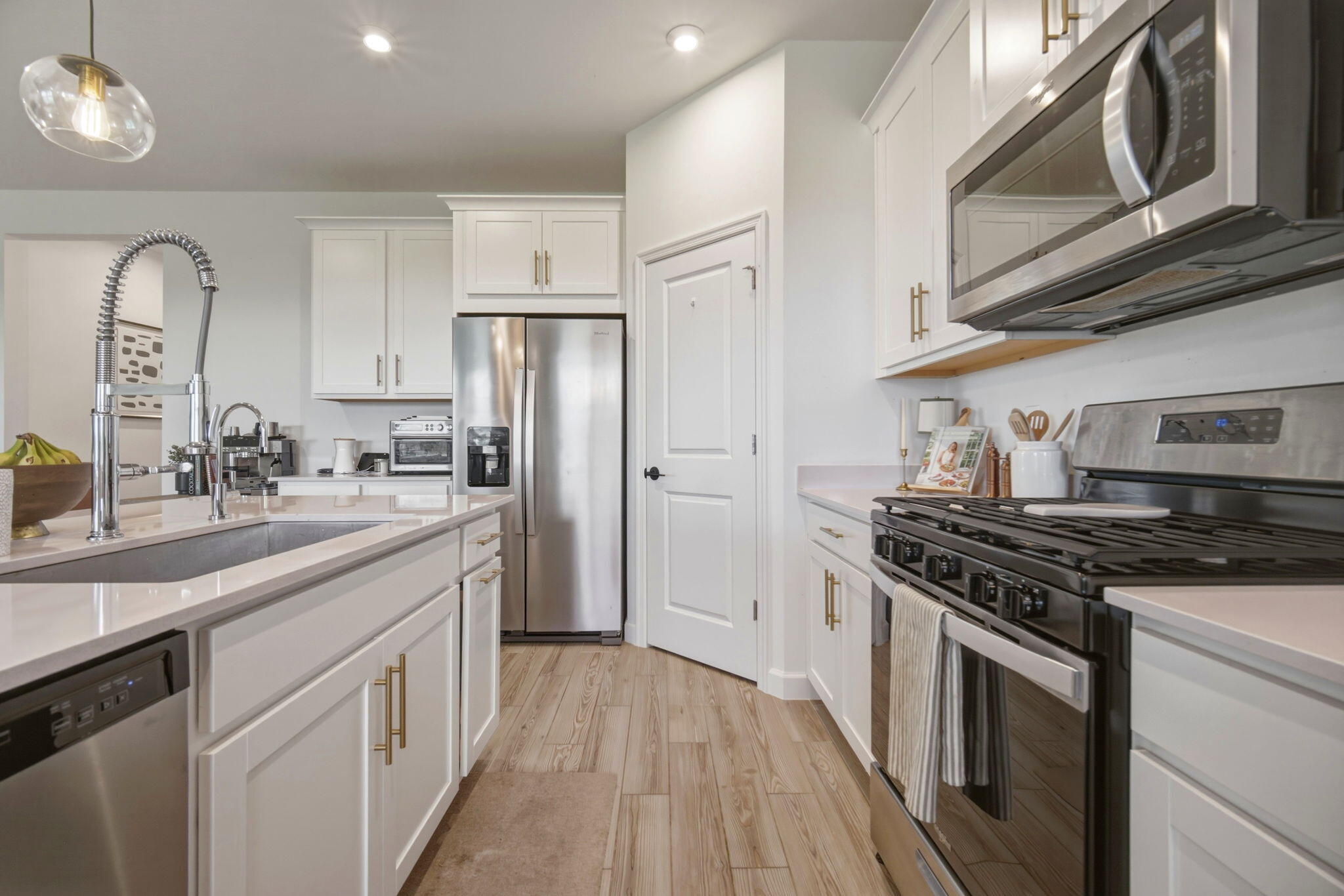 CADENCE PHASE III - Residential Lease