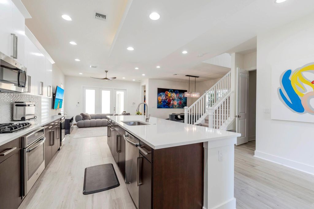 Photo of 5029 Grandiflora Road, Palm Beach Gardens, FL 33418 (MLS # R10920361)