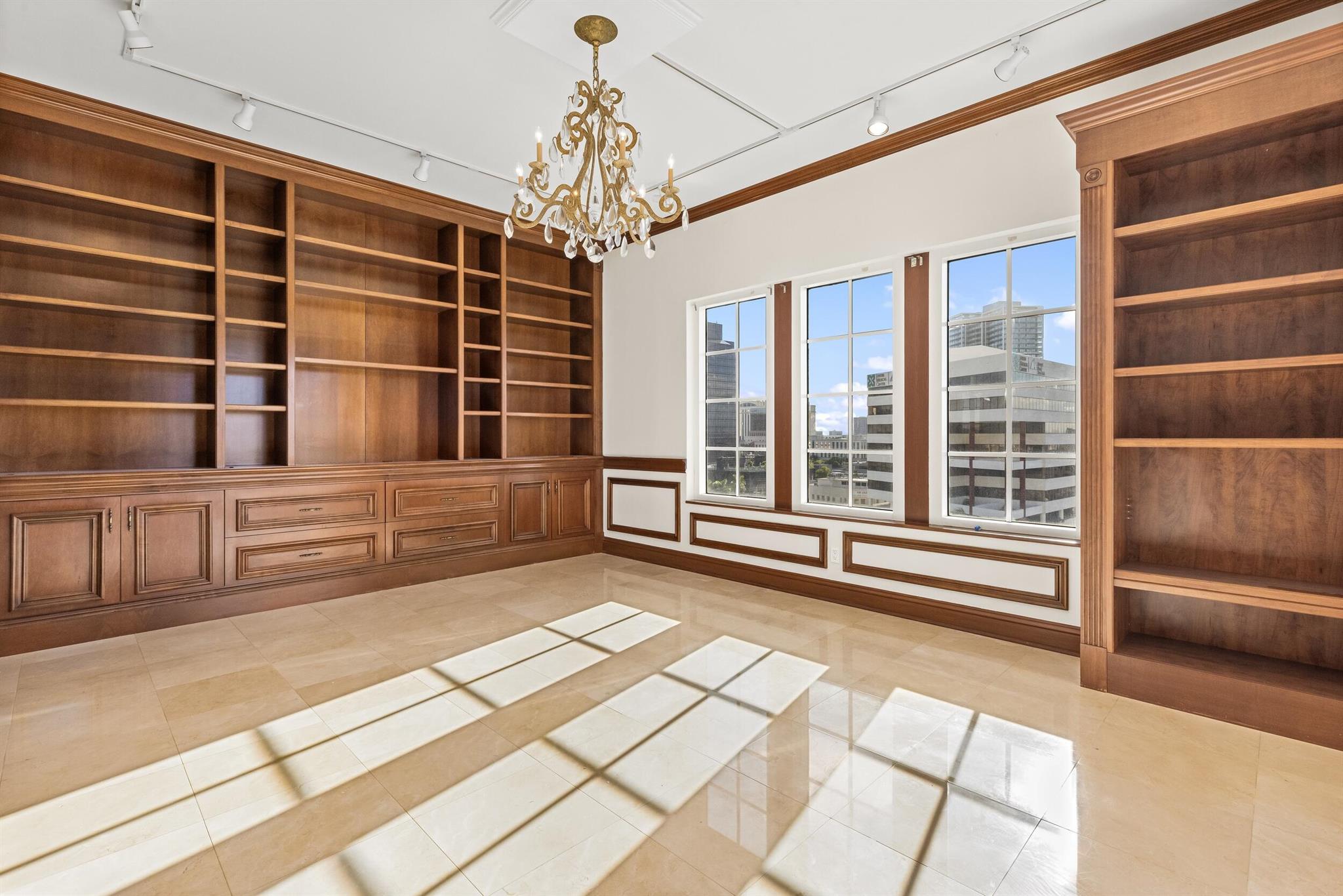 ONE WATERMARK PLACE OF TH - Residential