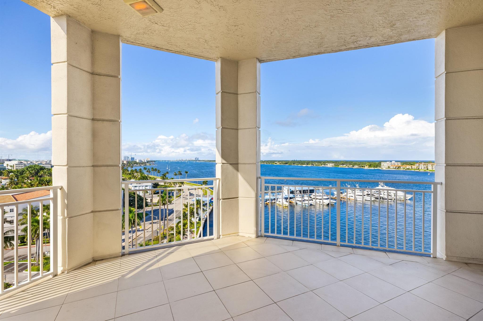 ONE WATERMARK PLACE OF TH - Residential