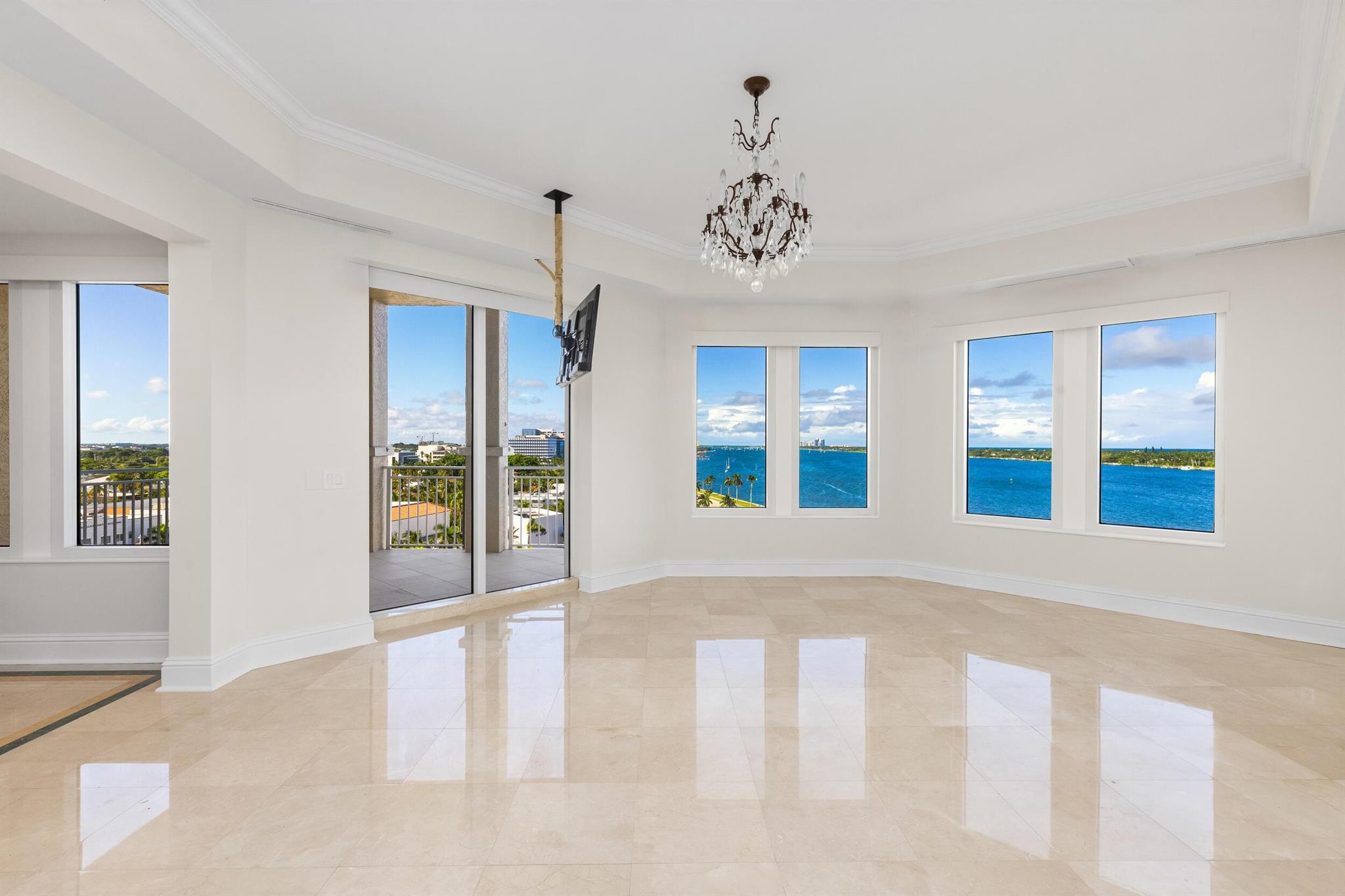 ONE WATERMARK PLACE OF TH - Residential