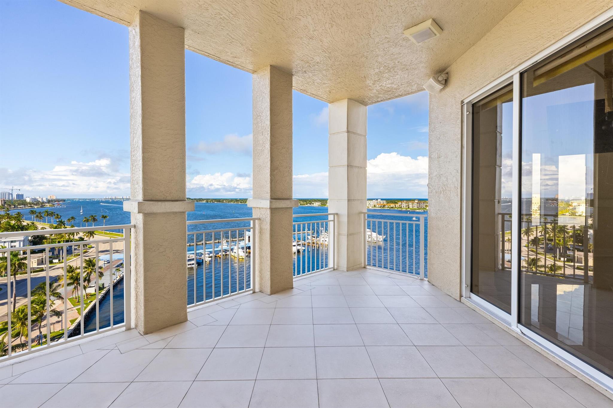 ONE WATERMARK PLACE OF TH - Residential