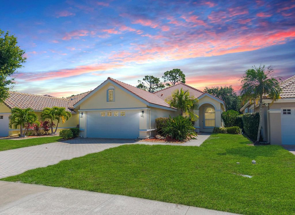Photo of 562 SW New Castle Cove, Port Saint Lucie, FL 34986 (MLS # R11095071)