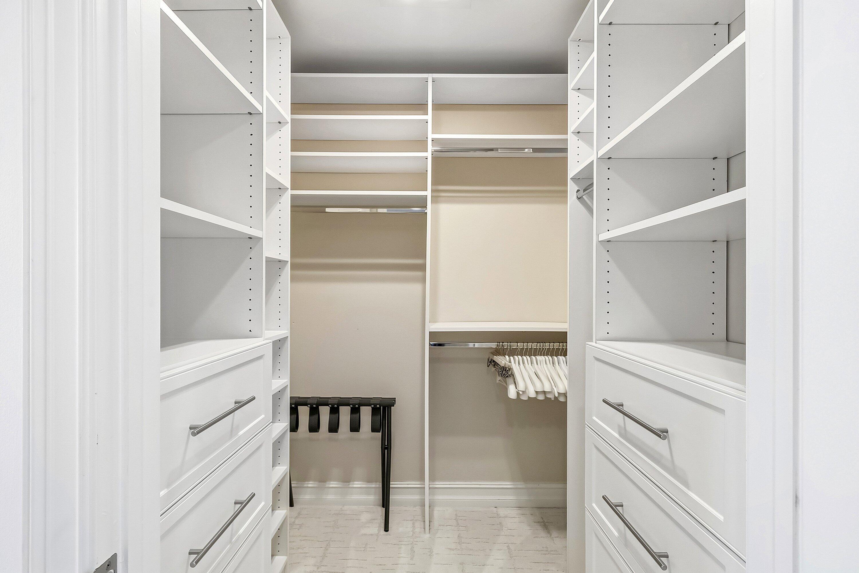 VILLA MAGNA CONDO - Residential Lease