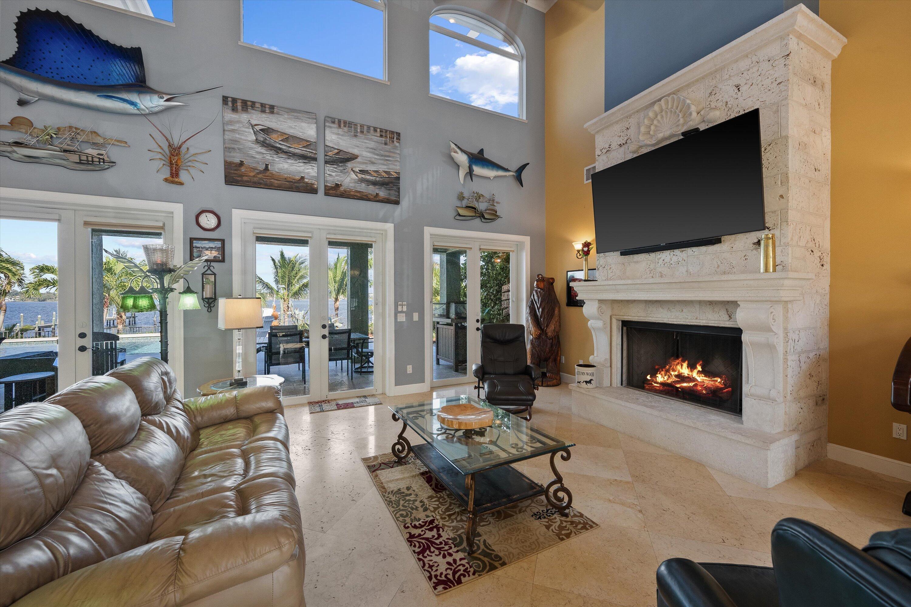 RIVERSIDE (AKA HOGGS) - Residential