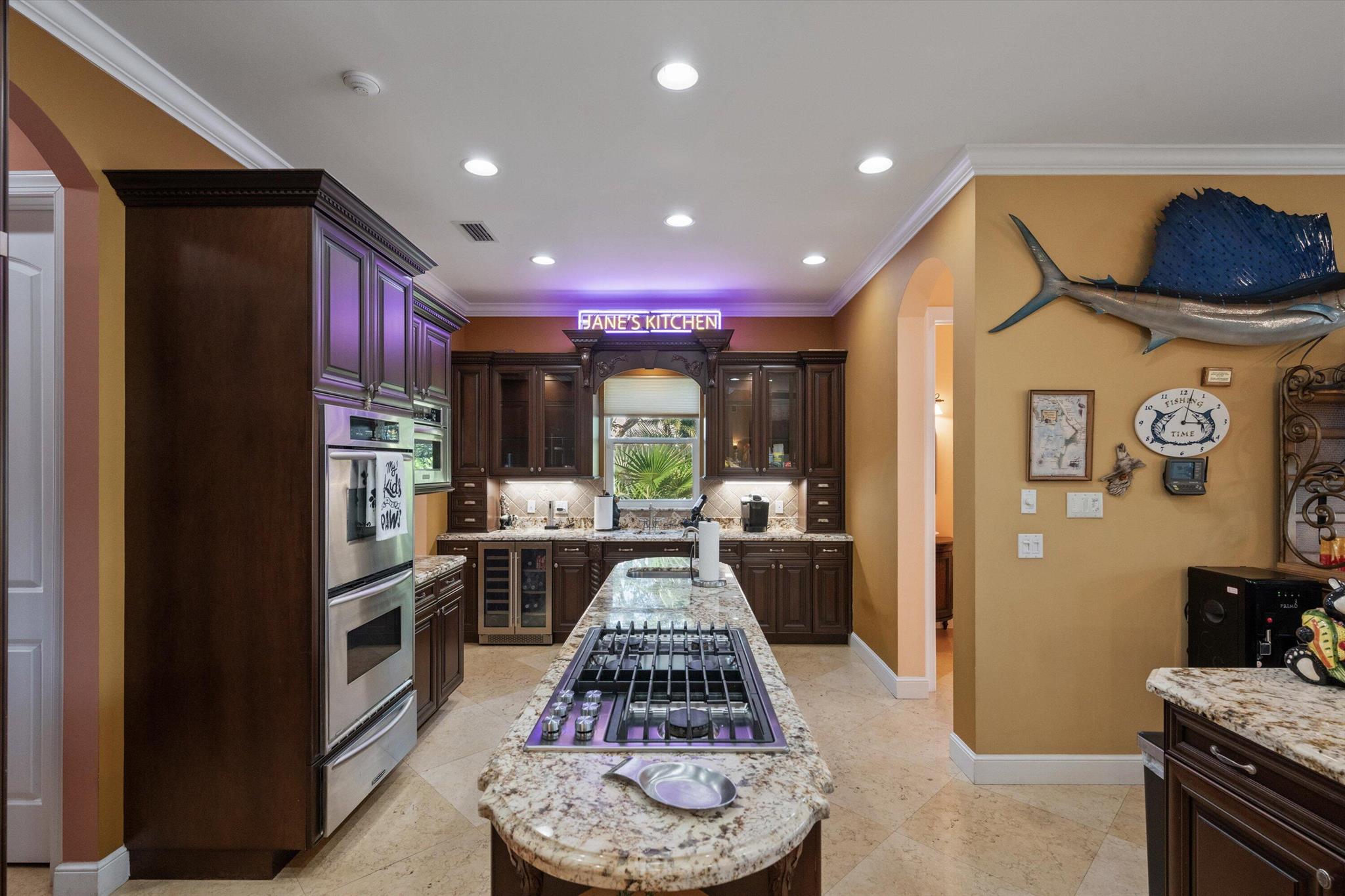 RIVERSIDE (AKA HOGGS) - Residential