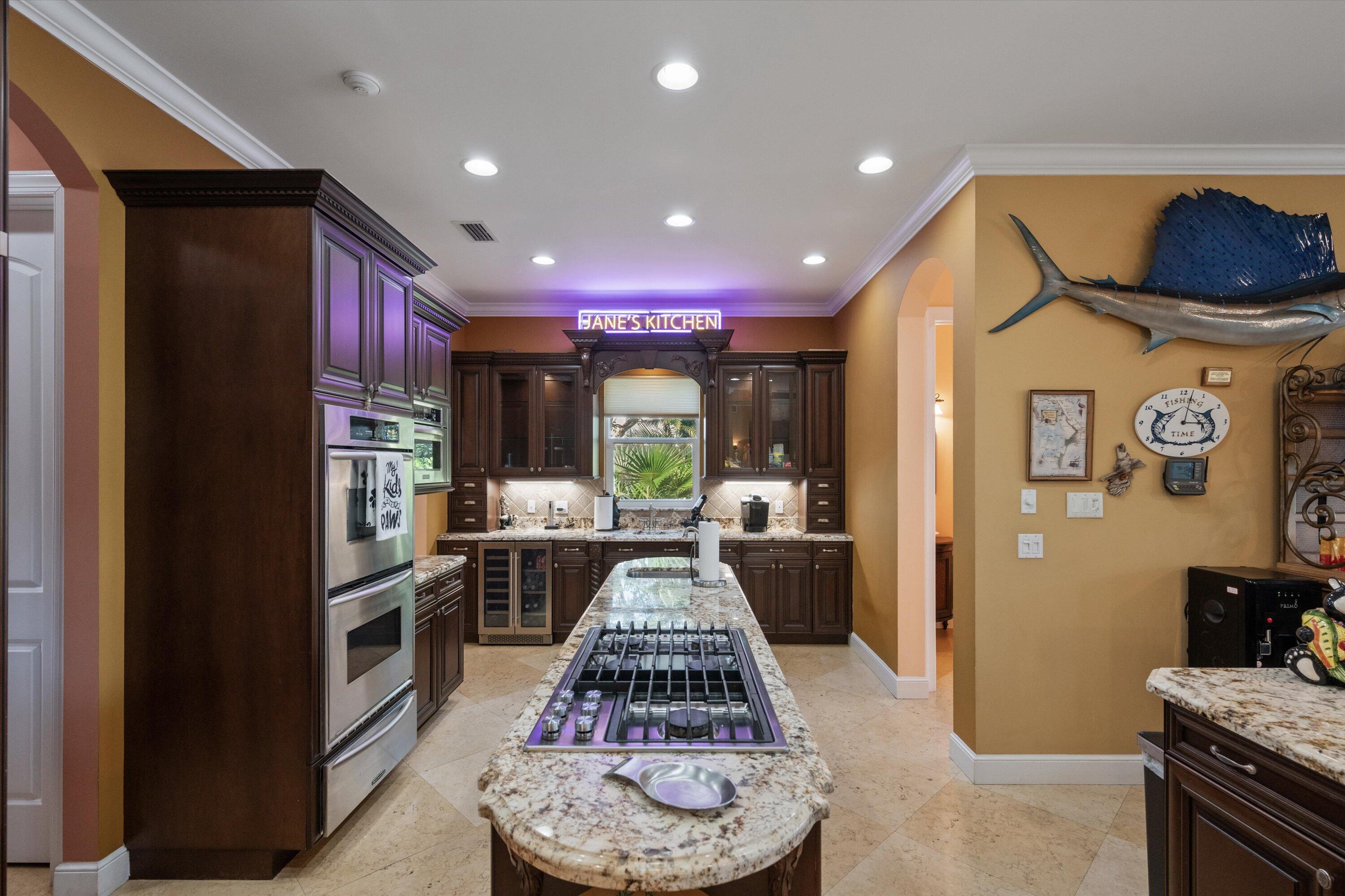 RIVERSIDE (AKA HOGGS) - Residential