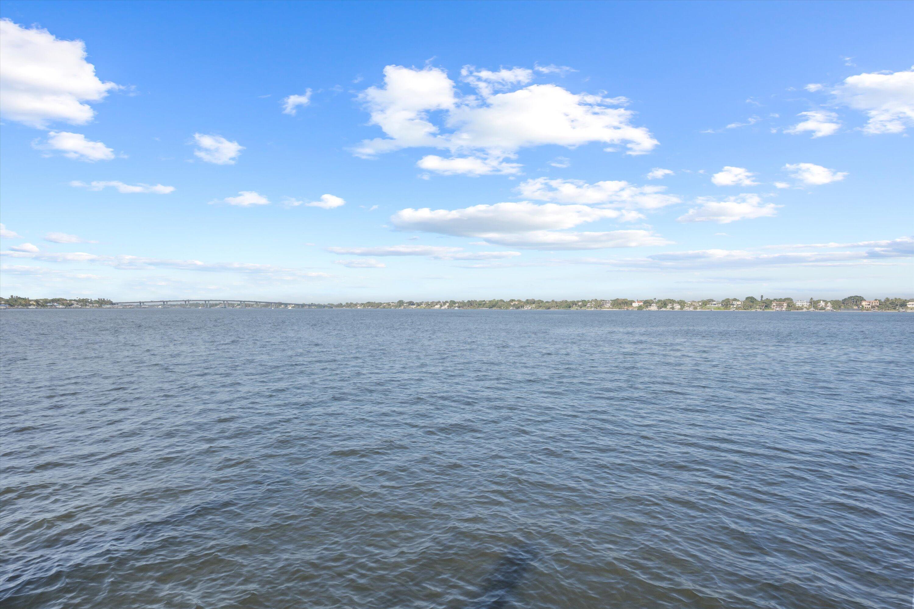 RIVERSIDE (AKA HOGGS) - Residential