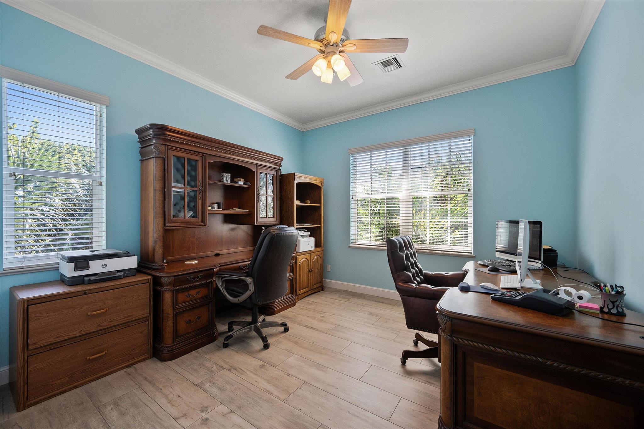 RIVERSIDE (AKA HOGGS) - Residential