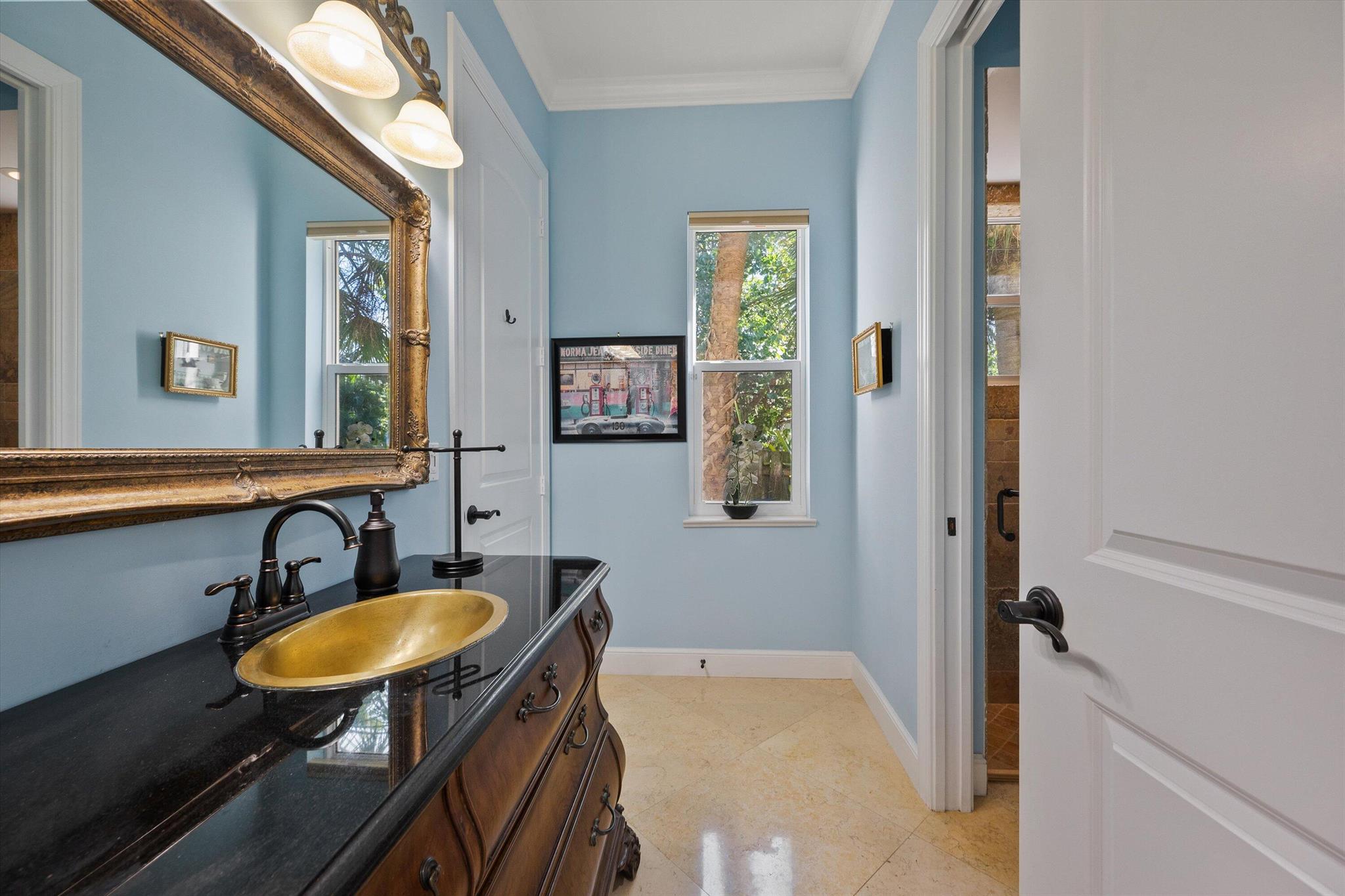 RIVERSIDE (AKA HOGGS) - Residential