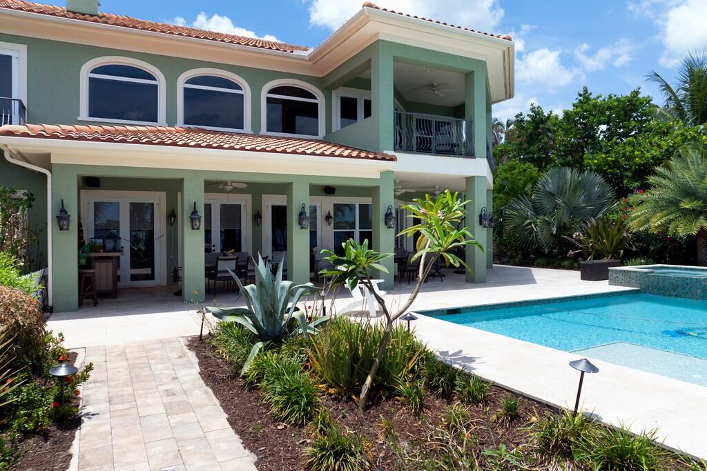 RIVERSIDE (AKA HOGGS) - Residential