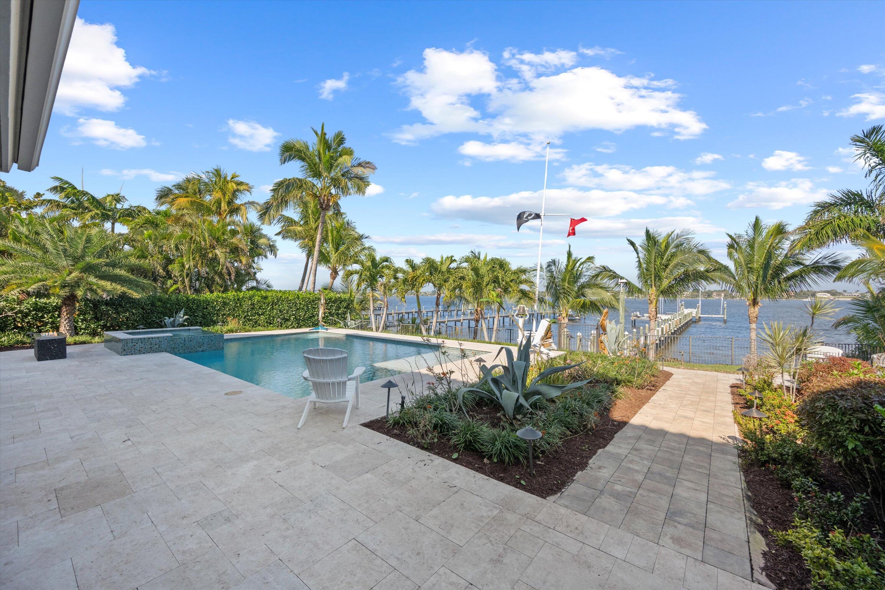 RIVERSIDE (AKA HOGGS) - Residential