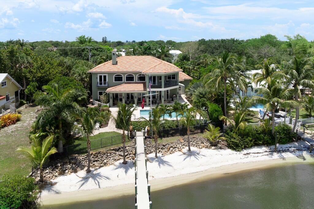 RIVERSIDE (AKA HOGGS) - Residential