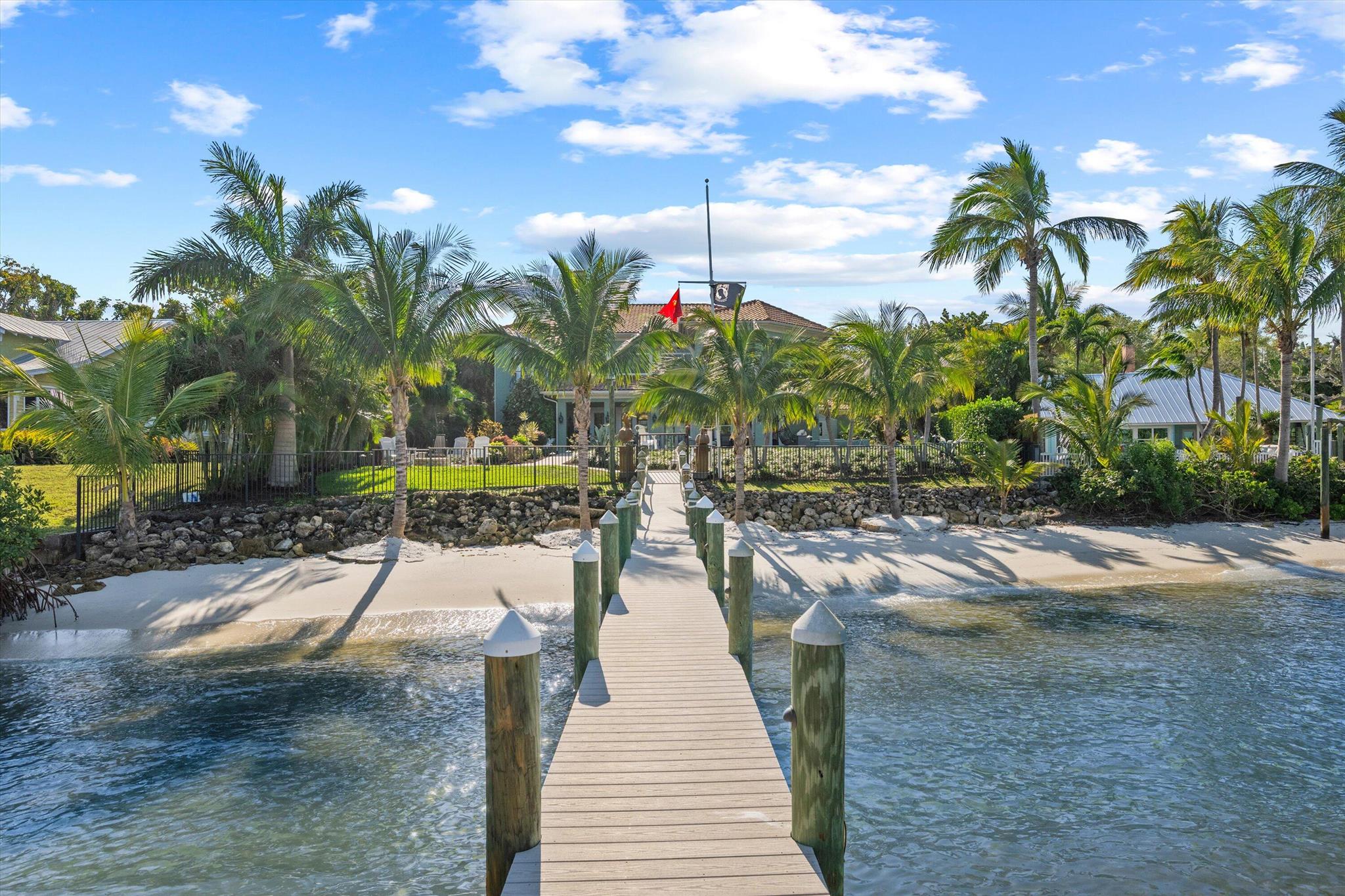 RIVERSIDE (AKA HOGGS) - Residential