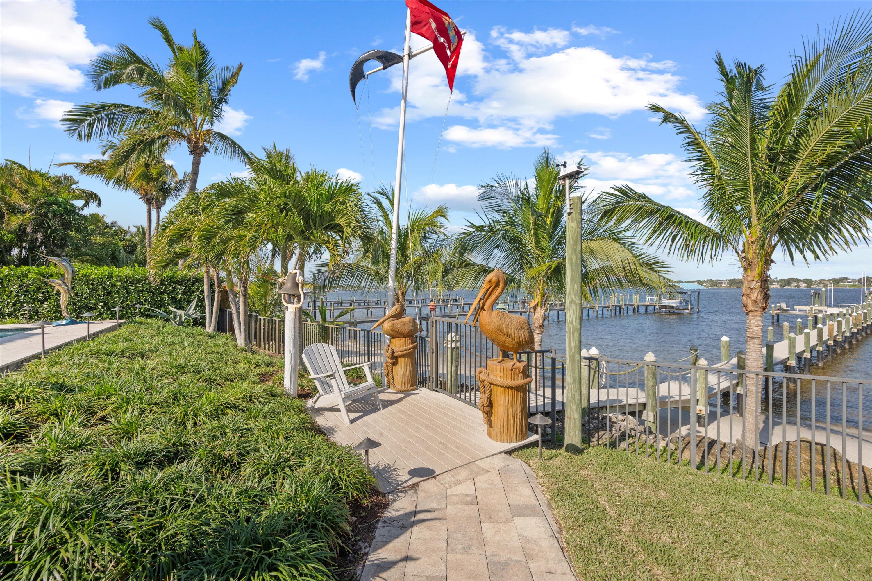 RIVERSIDE (AKA HOGGS) - Residential