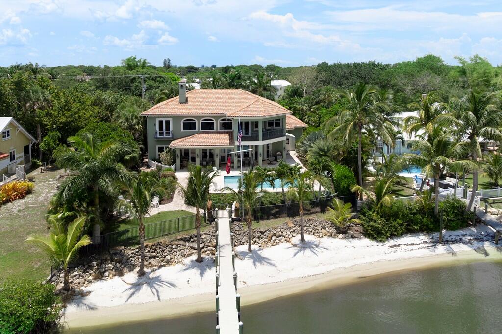 RIVERSIDE (AKA HOGGS) - Residential