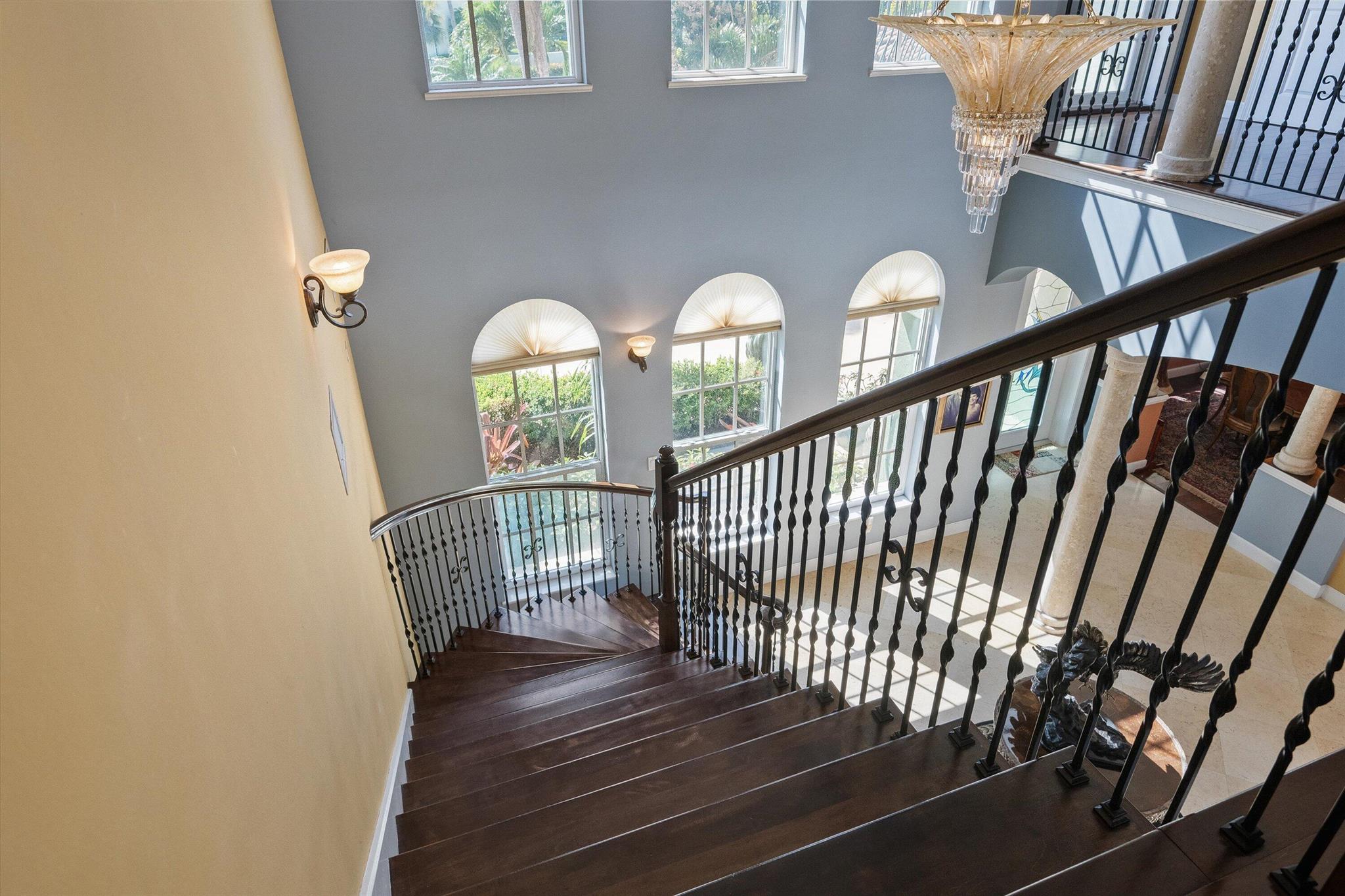 RIVERSIDE (AKA HOGGS) - Residential