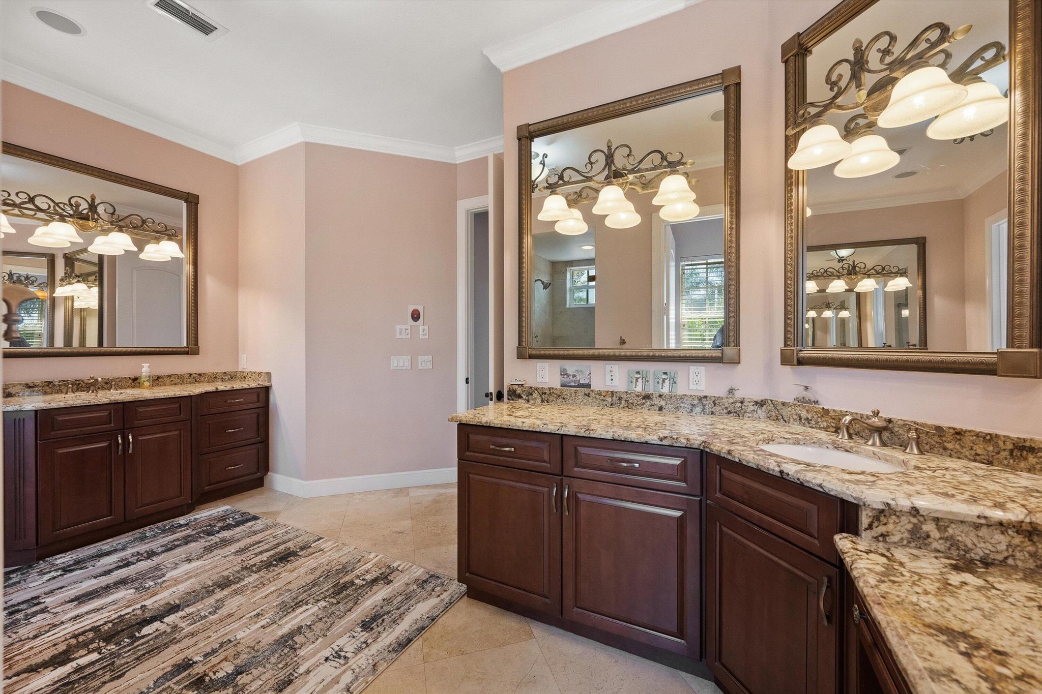 RIVERSIDE (AKA HOGGS) - Residential