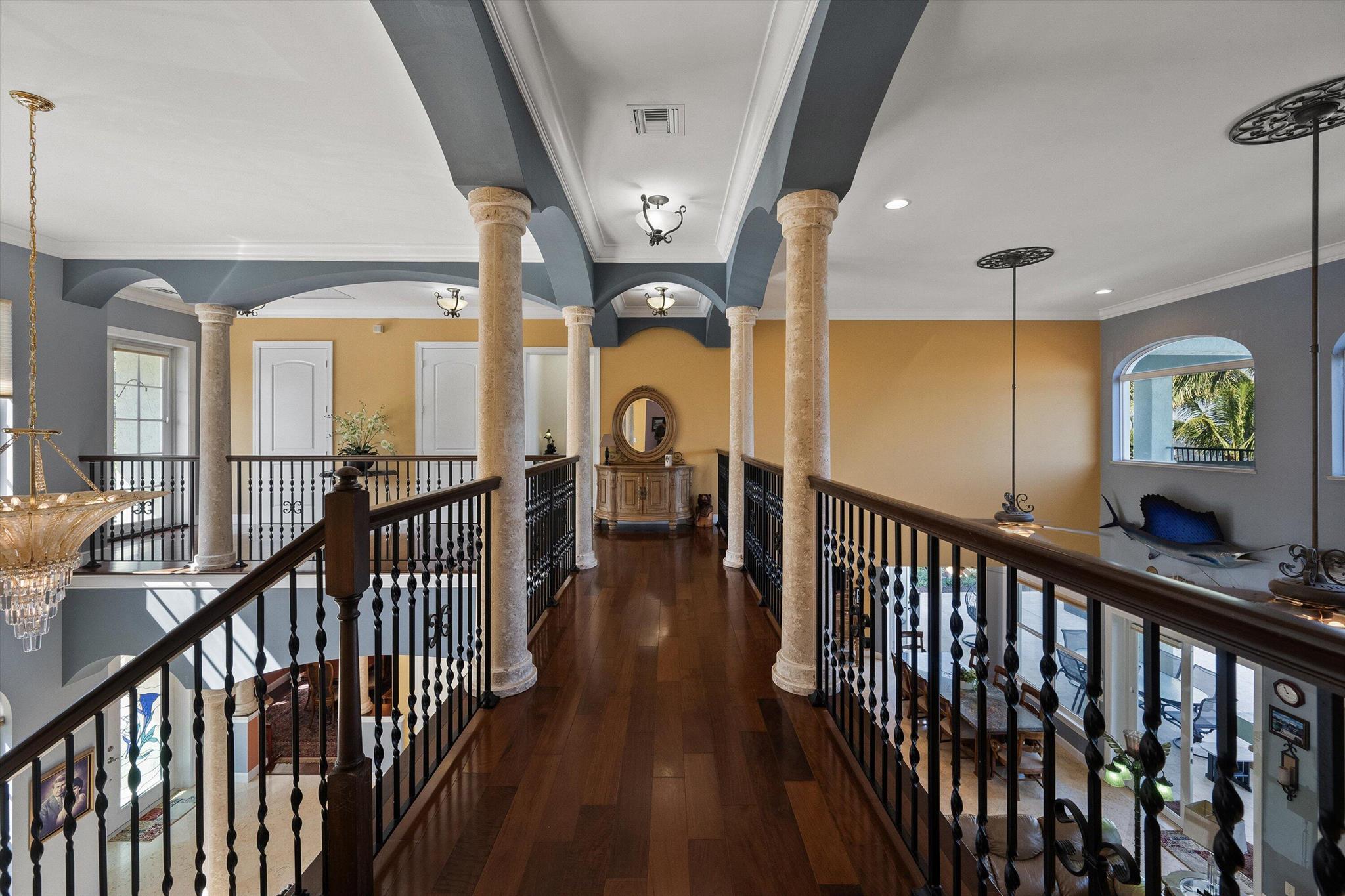 RIVERSIDE (AKA HOGGS) - Residential