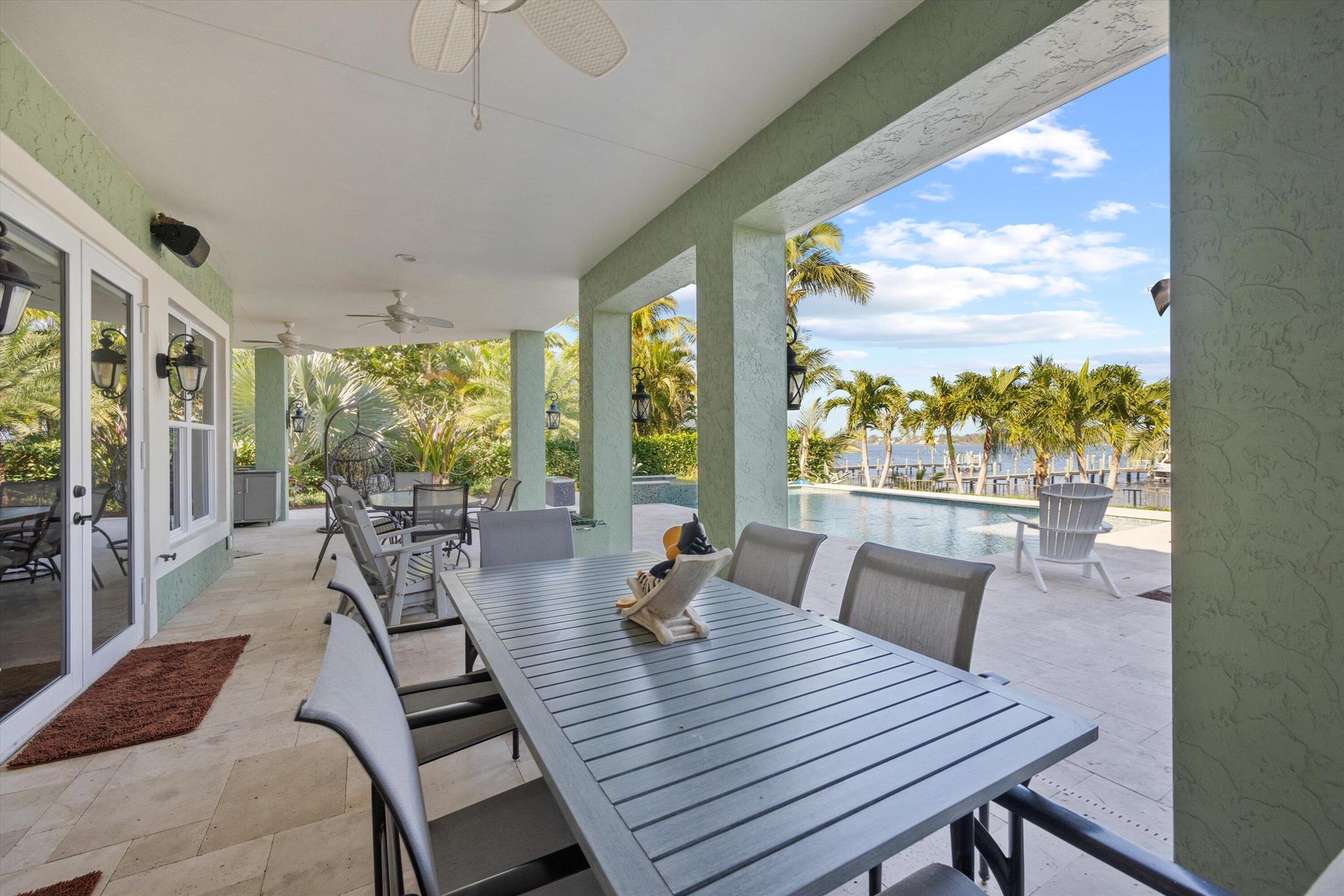 RIVERSIDE (AKA HOGGS) - Residential