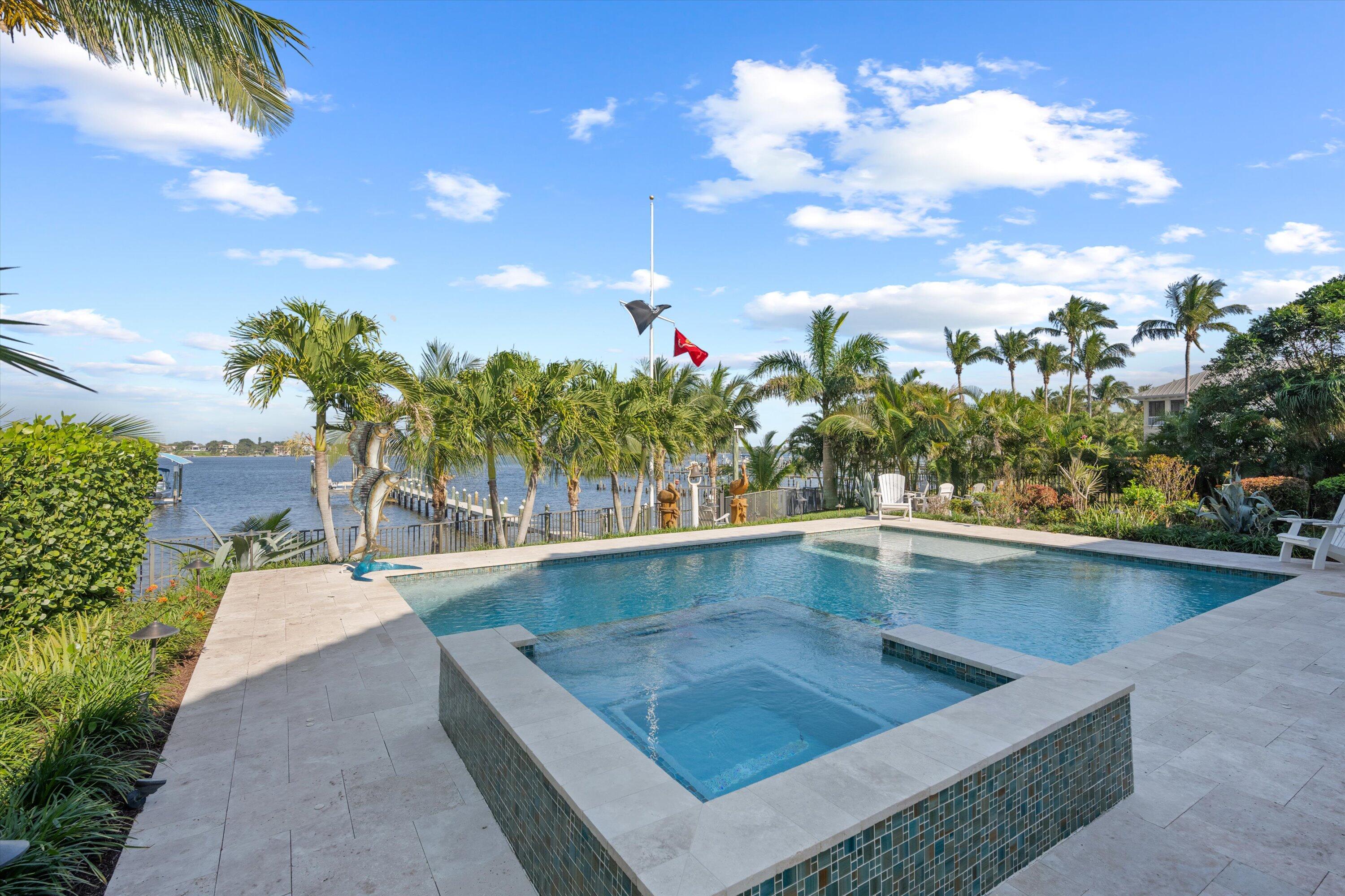 RIVERSIDE (AKA HOGGS) - Residential