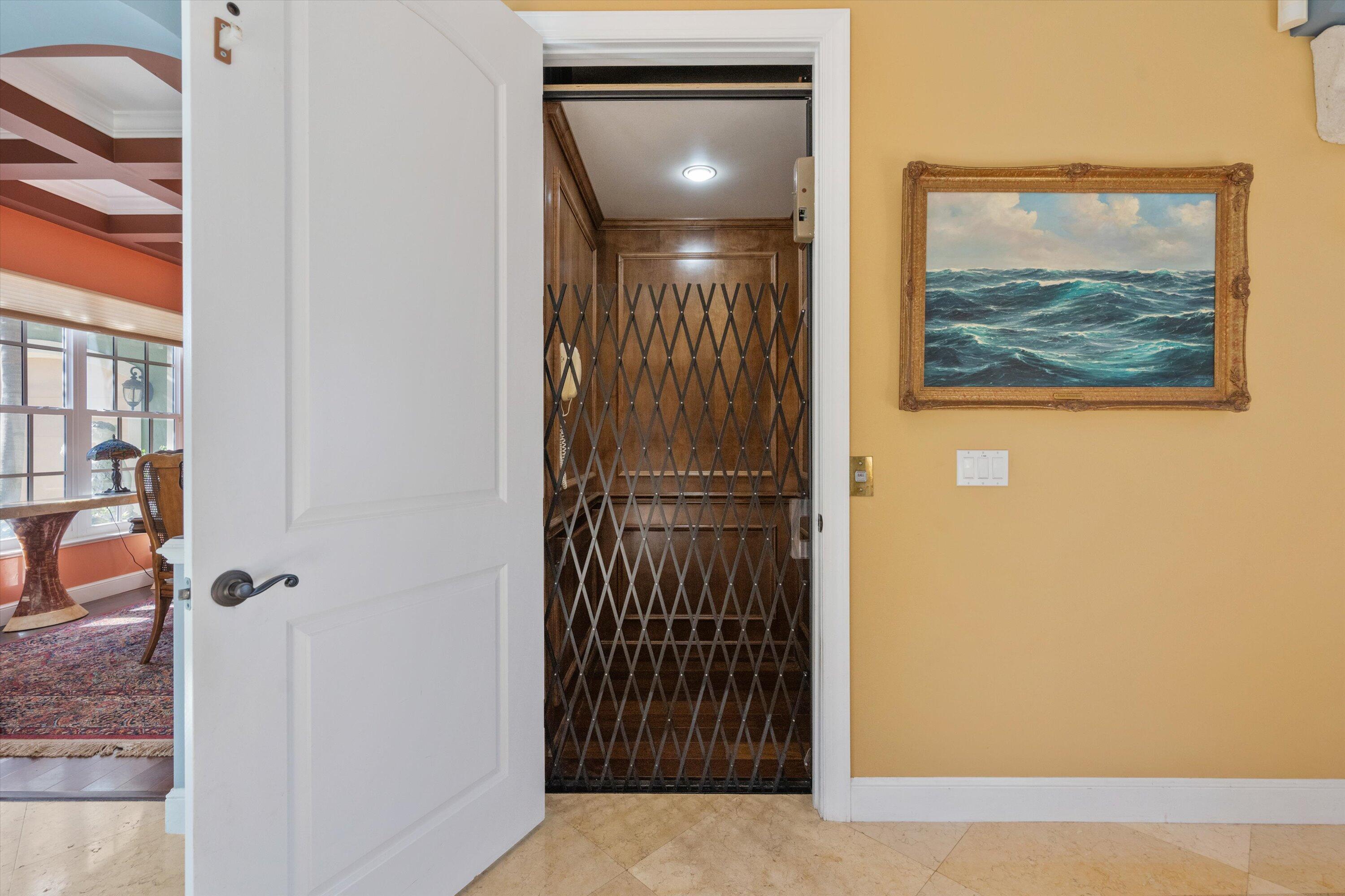 RIVERSIDE (AKA HOGGS) - Residential