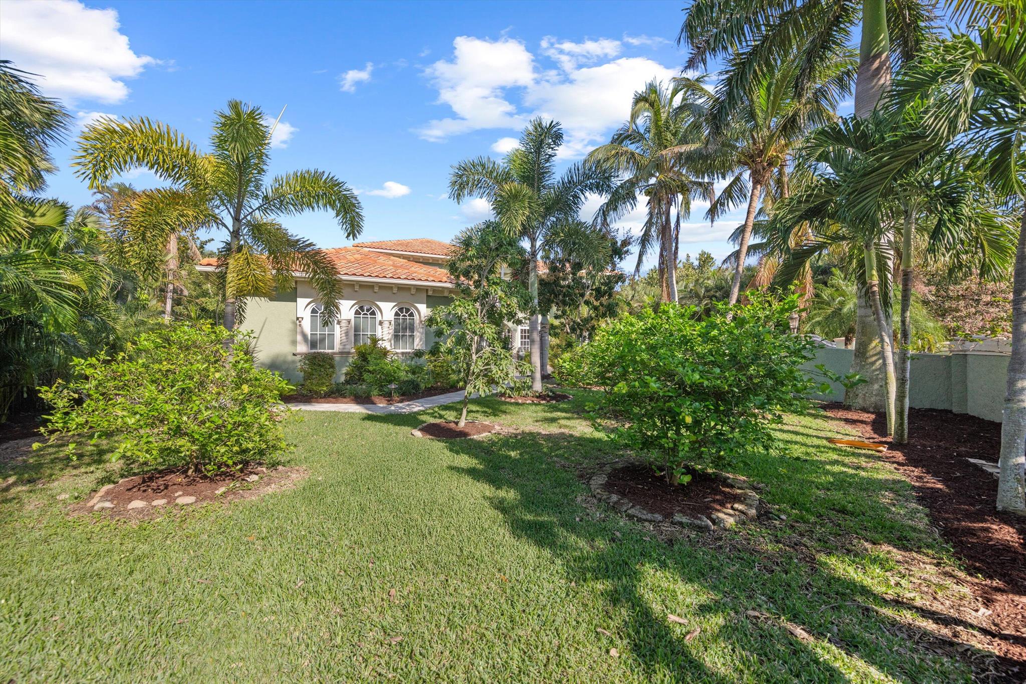 RIVERSIDE (AKA HOGGS) - Residential